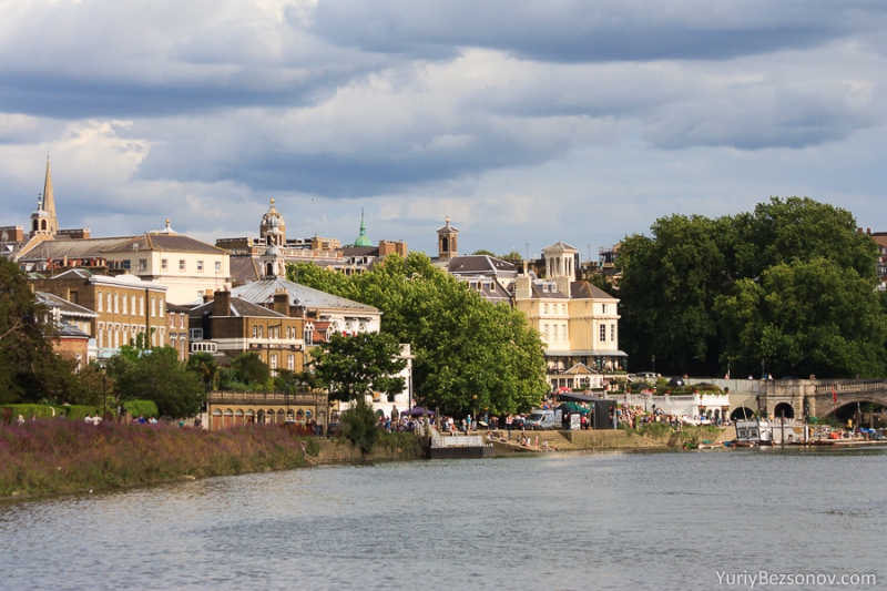 Small town at River Thames